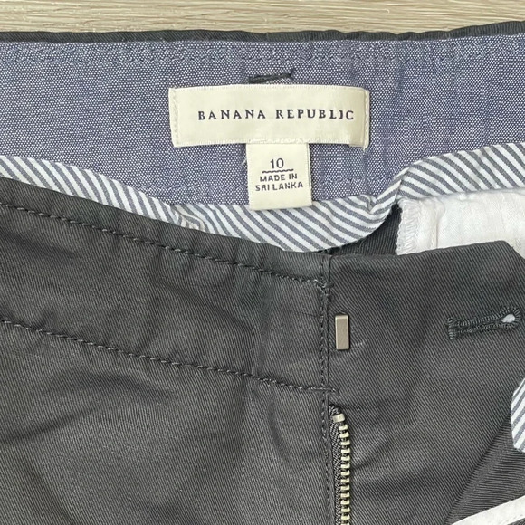 Banana Republic Women’s Cargo Shorts with Belt, Black - Picture 8 of 12
